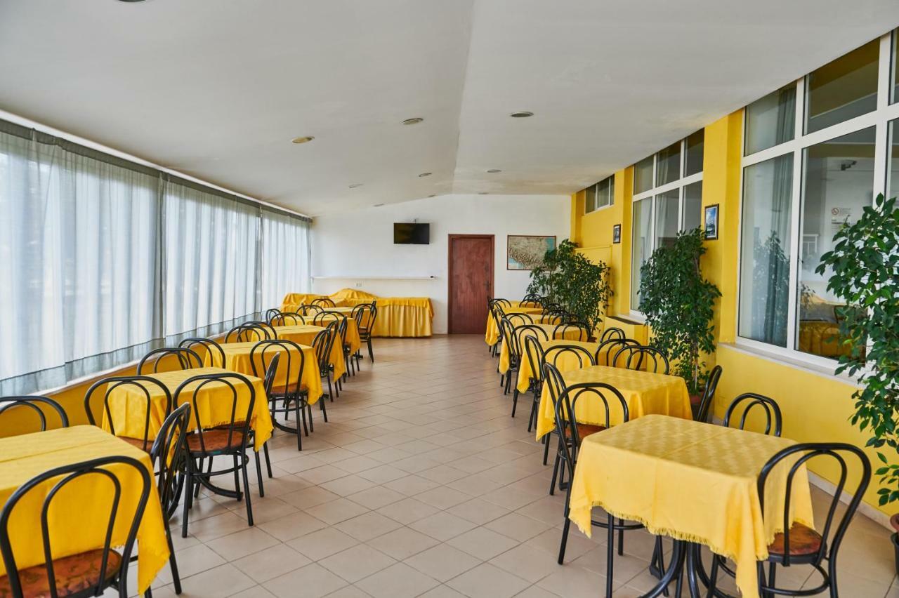 Caesar Hotel 3*